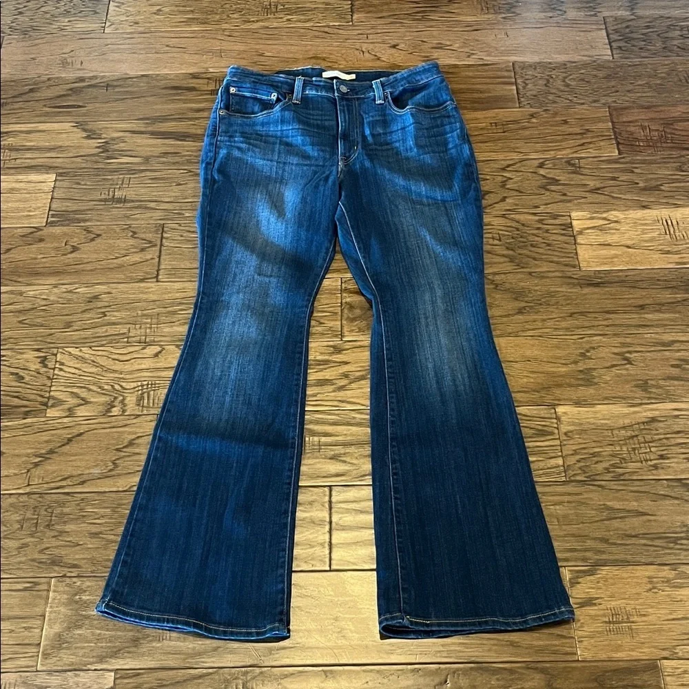 Levi’s 726 Flare High Rise Size 33